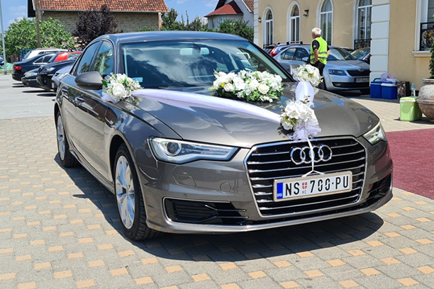 Rent-a-car-novi-sad-agent-007-Vozilo-za-vencanje2